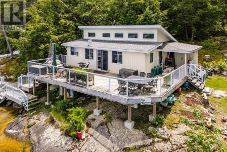 4 IS 270 SIX MILE LAKE ISLAND, Georgian Bay (baxter), Ontario L0K 1S0, Canada