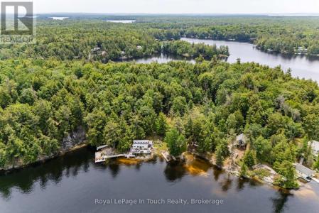 4 IS 270 SIX MILE LAKE ISLAND, Georgian Bay (baxter), Ontario L0K 1S0, Canada