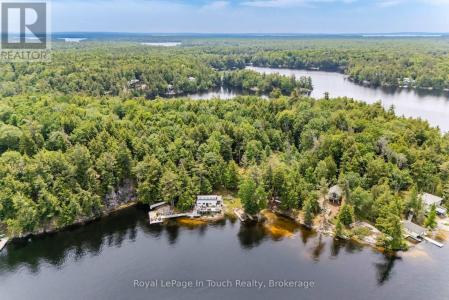 4 IS 270 SIX MILE LAKE ISLAND, Georgian Bay (baxter), Ontario L0K 1S0, Canada