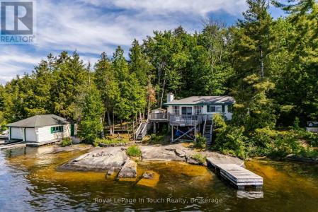 2 IS 270 SIX MILE LAKE ISLAND, Georgian Bay (baxter), Ontario L0K 1S0, Canadá