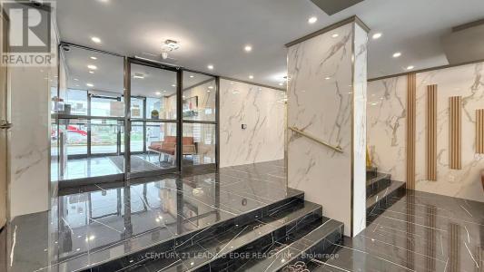 10 SUNNY GLENWAY, Toronto (flemingdon Park), 온타리오주 M3C 2Z3, 캐나다