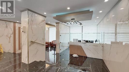 10 SUNNY GLENWAY, Toronto (flemingdon Park), 온타리오주 M3C 2Z3, 캐나다