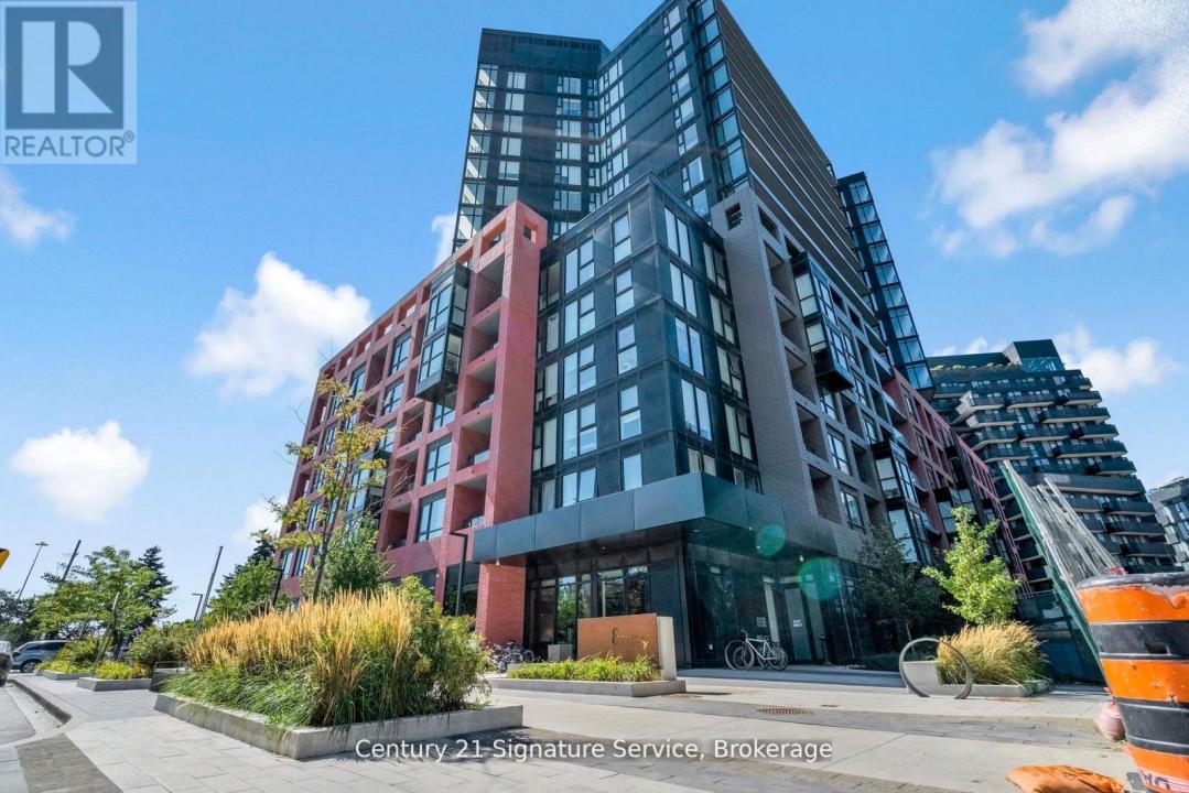 8 TIPPETT ROAD, Toronto (clanton Park), أونتاريو M3H 0E7, كندا