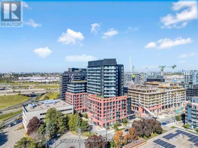 8 TIPPETT ROAD, Toronto (clanton Park), أونتاريو M3H 0E7, كندا