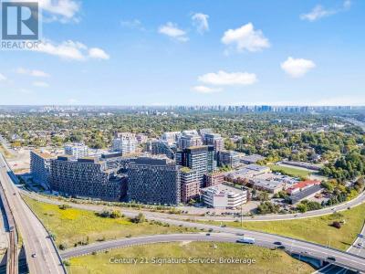 8 TIPPETT ROAD, Toronto (clanton Park), أونتاريو M3H 0E7, كندا