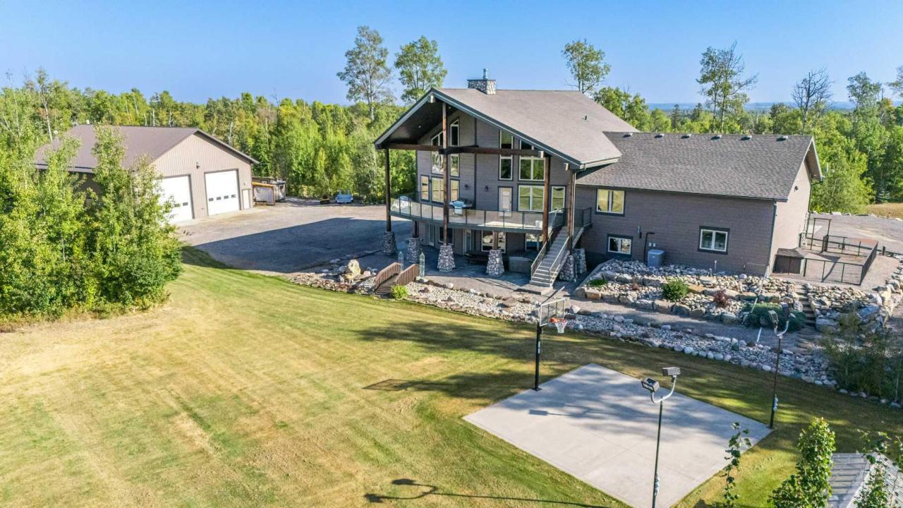 #1 LITTLE ROCK CLOSE, Rural Clearwater County, Alberta T4T 1A1, Kanada