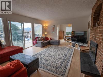 190 DAFOE PLACE, Penticton, British Columbia V2A 7E6, Canada