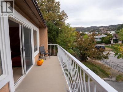 190 DAFOE PLACE, Penticton, British Columbia V2A 7E6, Canada