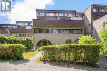 19 LONDON GREEN COURT, Toronto (glenfield-jane Heights), Ontario M3N 1K3, Canada