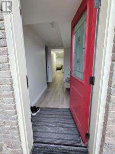 70 ORSETT STREET, Oakville (cp College Park), Ontario L6H 2N9, Canada