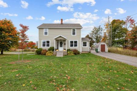 32 STRATFORD ROAD, Stratford, Île-du-Prince-Édouard C1B 1T5, Canada