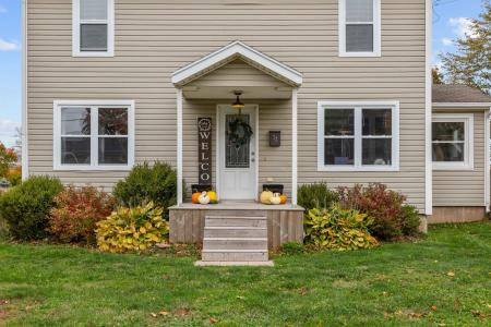 32 STRATFORD ROAD, Stratford, Île-du-Prince-Édouard C1B 1T5, Canada