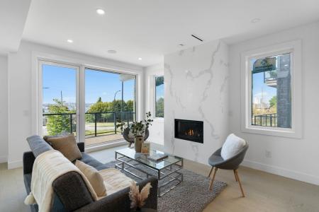 340 E KEITH ROAD, North Vancouver, 不列颠哥伦比亚省 V7L 1V7, 加拿大