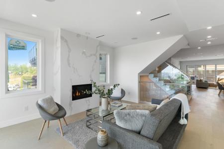 340 E KEITH ROAD, North Vancouver, 不列颠哥伦比亚省 V7L 1V7, 加拿大