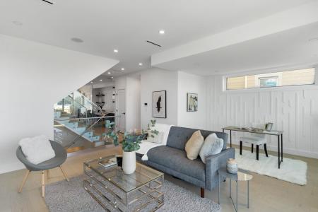 340 E KEITH ROAD, North Vancouver, 不列颠哥伦比亚省 V7L 1V7, 加拿大