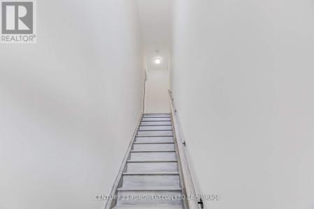 2550 CASTLEGATE CROSSING DRIVE, Pickering (duffin Heights), Ontario L1X 0G4, Canadá