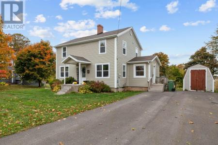 32 STRATFORD ROAD, Stratford, Prince Edward Island C1B 1T5, Canada