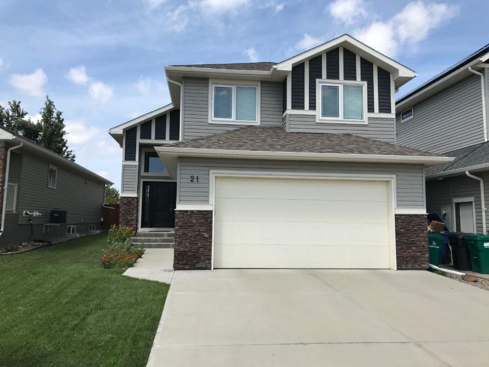 21 RIVERFORD CLOSE W, Lethbridge, Alberta T1K 8E5, Canada