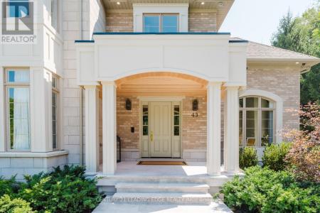 43 NEWTON REED CRESCENT, Uxbridge, Ontario L9P 0R3, Canada