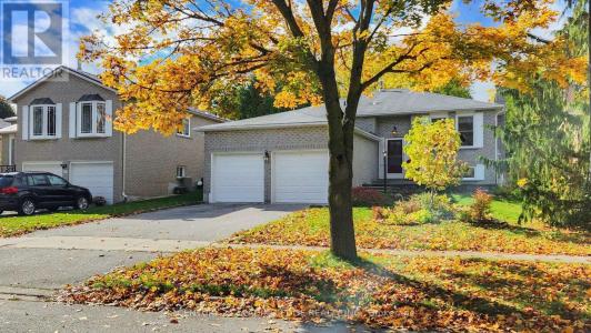 28 STONEHILL BOULEVARD, East Gwillimbury (holland Landing), אונטריו L9N 1E3, קנדה