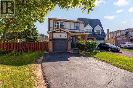 6 WHEATON GROVE, Toronto (eglinton East), Ontario M1J 3L5, Canada