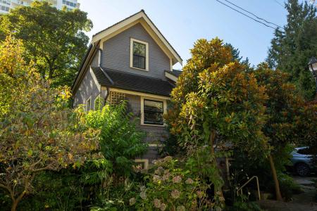 1119 PENDRELL STREET, Vancouver, British Columbia V6E 1L3, Canada