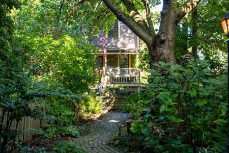 1119 PENDRELL STREET, Vancouver, British Columbia V6E 1L3, Canada