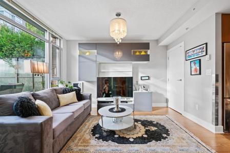 1155 THE HIGH STREET, Coquitlam, Columbia Britannica V3B 7W4, Canada