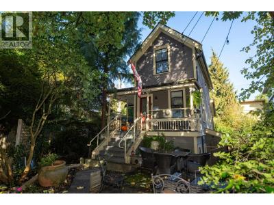 1119 PENDRELL STREET, Vancouver, British Columbia V6E 1L3, Canada