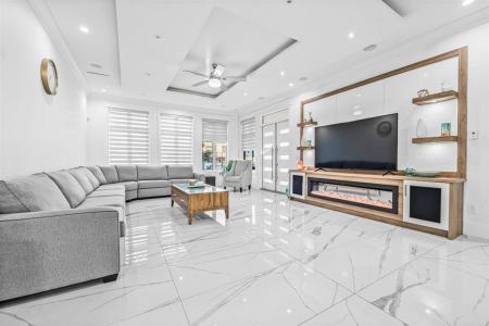 5538 184, Surrey, קולומביה הבריטית V3S 1E1, קנדה 