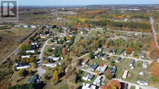 122 LISA LANE, Horton, Ontario K7V 0A6, Canada