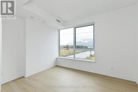 31 HURON STREET, Collingwood, Ontario L9Y 5T7, Canada