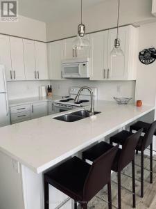 2326 TAUNTON ROAD, Oakville (ro River Oaks), Ontario L6H 0L3, Kanada