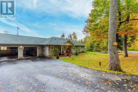 1246 GRACE RIVER ROAD, Dysart Et Al (harcourt), 온타리오주 K0L 1M1, 캐나다
