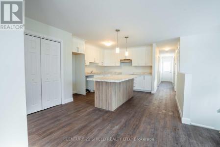 301 KOOIMAN AVENUE, Cornwall, Ontario K6J 0C4, Canadá