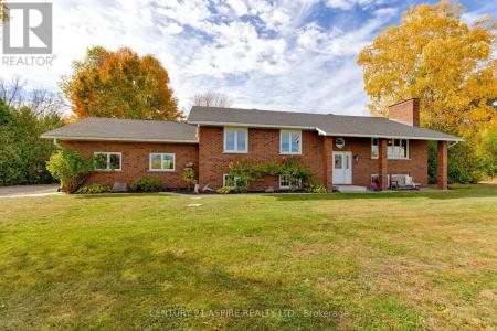 75 PEMBROKE STREET, Whitewater Region, Ontario K0J 1K0, Canadá