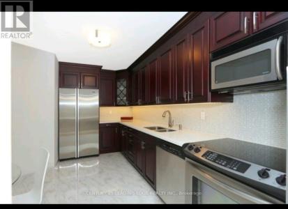 20 EDGECLIFFE GOLFWAY, Toronto (flemingdon Park), 온타리오주 M3C 3A4, 캐나다