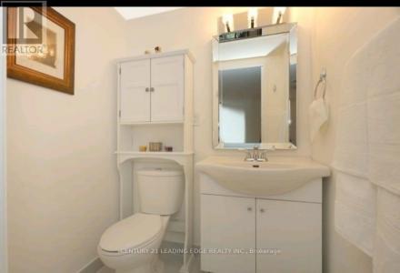 20 EDGECLIFFE GOLFWAY, Toronto (flemingdon Park), 온타리오주 M3C 3A4, 캐나다