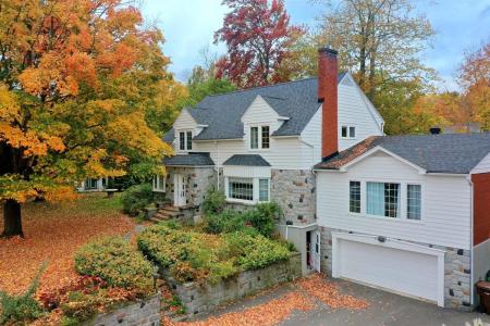 415  Rue de Vimy, Sherbrooke (Les Nations), Quebec J1J 3M8, Canada