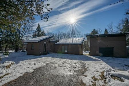 1011  Ch. Abercrombie, Sainte-Sophie, Квебек J5J 2R5, Канада