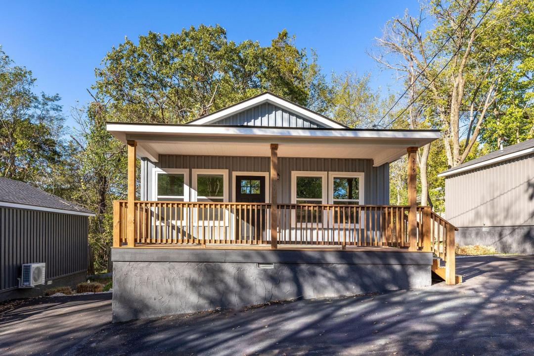 215 Sagers Lane, Hollister, מיזורי 65672, ארצות הברית של אמריקה 