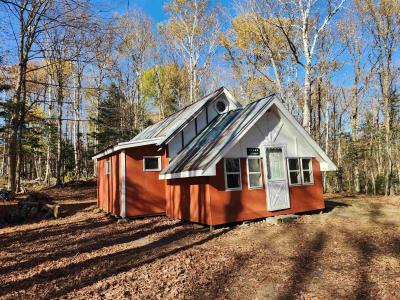 2098 Kinney Hill Road, Newark, Vermont 05871, USA