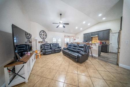 152 Shelly Avenue N, Fresno, California 93727, Estados Unidos