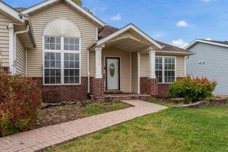 3075 Derbyshire Drive, Machesney Park, Illinois 61115
