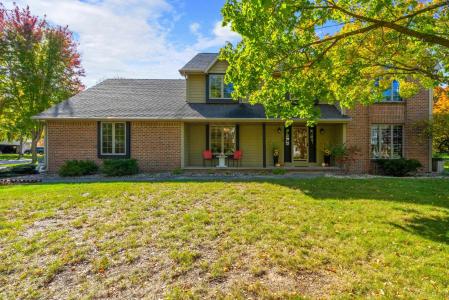 13 Olde Paltzer Lane, Appleton, Wisconsin 54913