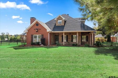 1879 Fig, Gilmer, Teksas 75644, USA