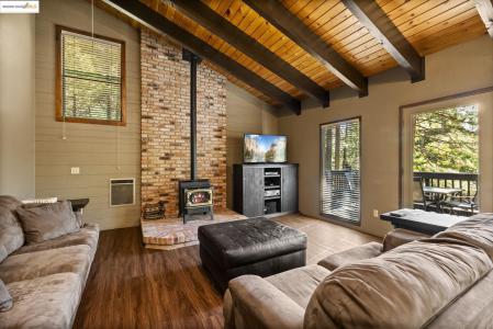 28838 Snowhite Ridge Drive, Cold Springs, California 95335, USA