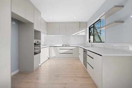 8 TAIPAHITINI ROAD, Rosehill, Auckland 2113, New Zealand