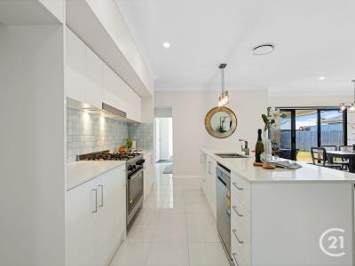 5 Alexander Street, Walloon, QLD 4306, Australia