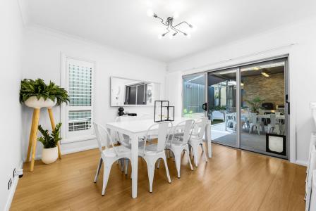 8 Jessie Street, Middleton Grange, NSW 2171, Austrália